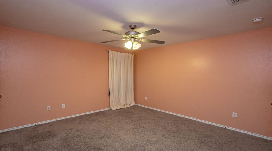 602 Soubirous Rd, Laredo, Texas 78045, 4 Bedrooms Bedrooms, 7 Rooms Rooms,3 BathroomsBathrooms,Residential,For Sale,602 Soubirous Rd,20264404