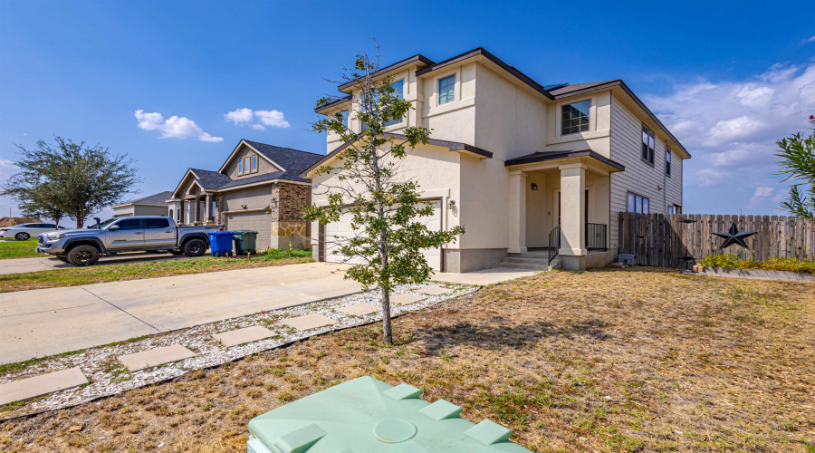 602 Soubirous Rd, Laredo, Texas 78045, 4 Bedrooms Bedrooms, 7 Rooms Rooms,3 BathroomsBathrooms,Residential,For Sale,602 Soubirous Rd,20264404