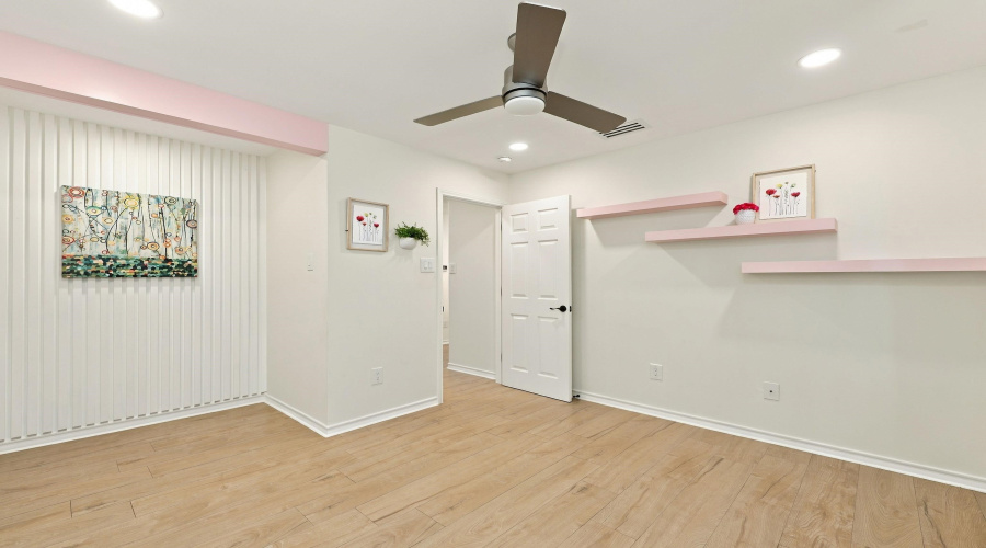 10125 Montoya Dr, LAREDO, Texas 78045, 4 Bedrooms Bedrooms, 7 Rooms Rooms,2 BathroomsBathrooms,Residential,For Sale,10125 Montoya Dr,20264406