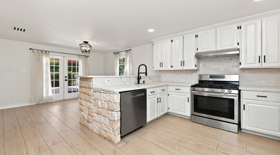 10125 Montoya Dr, LAREDO, Texas 78045, 4 Bedrooms Bedrooms, 7 Rooms Rooms,2 BathroomsBathrooms,Residential,For Sale,10125 Montoya Dr,20264406