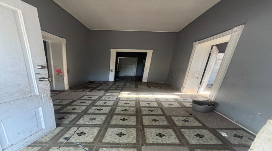 211 Lincoln St, LAREDO, Texas 78040-8545, 2 Bedrooms Bedrooms, 4 Rooms Rooms,1 BathroomBathrooms,Residential,For Sale,211 Lincoln St,20264408