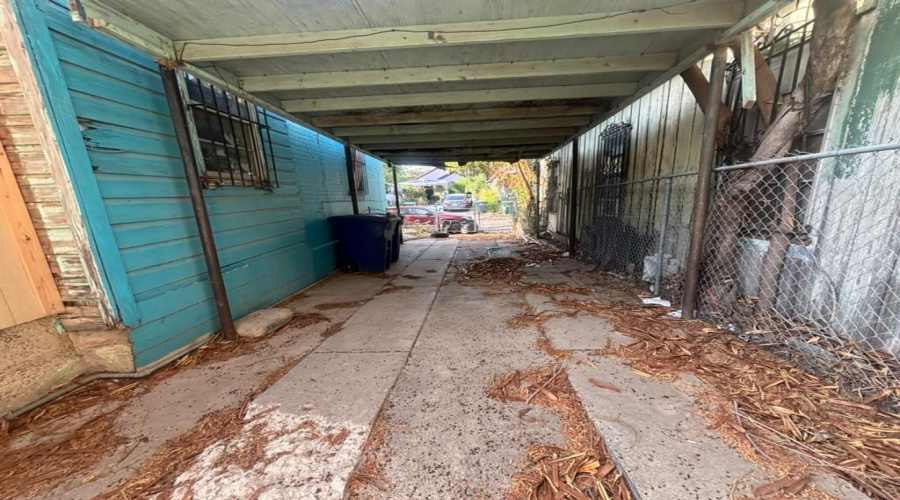 211 Lincoln St, LAREDO, Texas 78040-8545, 2 Bedrooms Bedrooms, 4 Rooms Rooms,1 BathroomBathrooms,Residential,For Sale,211 Lincoln St,20264408