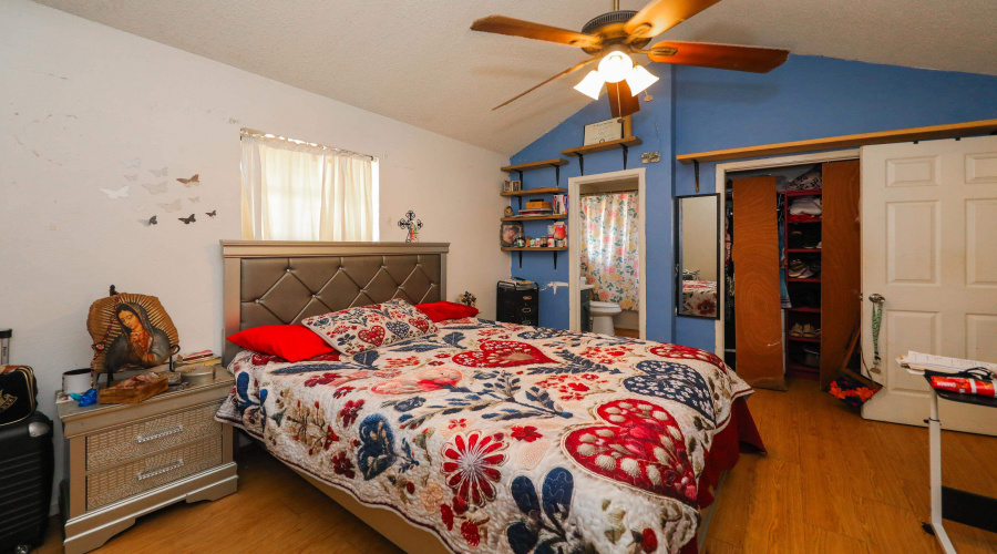 3317 W Fiesta Lp, Laredo, Texas 78043, 4 Bedrooms Bedrooms, 5 Rooms Rooms,2 BathroomsBathrooms,Residential,For Sale,3317 W Fiesta Lp,20264409