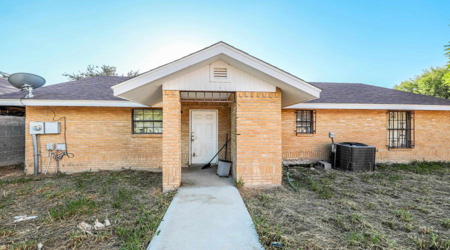 3317 W Fiesta Lp, Laredo, Texas 78043, 4 Bedrooms Bedrooms, 5 Rooms Rooms,2 BathroomsBathrooms,Residential,For Sale,3317 W Fiesta Lp,20264409