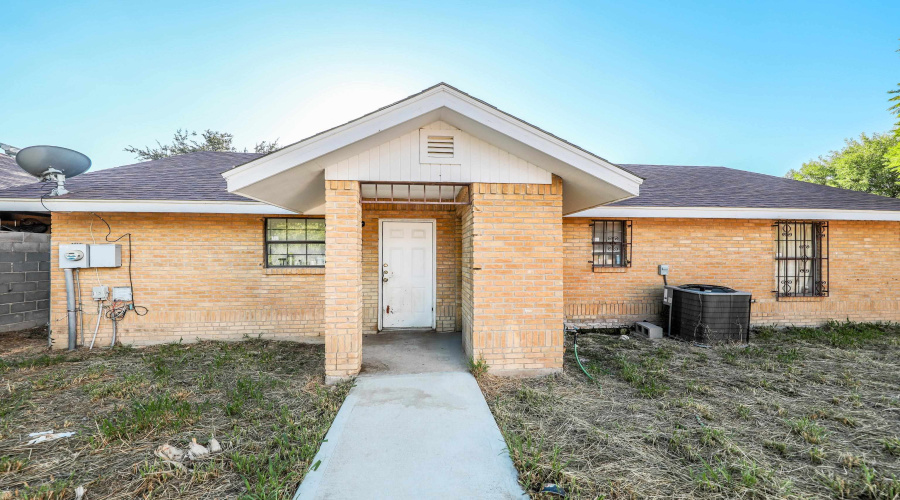 3317 W Fiesta Lp, Laredo, Texas 78043, 4 Bedrooms Bedrooms, 5 Rooms Rooms,2 BathroomsBathrooms,Residential,For Sale,3317 W Fiesta Lp,20264409