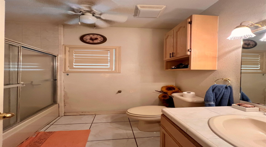 9029 Cliff Loop, LAREDO, Texas 78045, 3 Bedrooms Bedrooms, 6 Rooms Rooms,2 BathroomsBathrooms,Residential,For Sale,9029 Cliff Loop,20264411