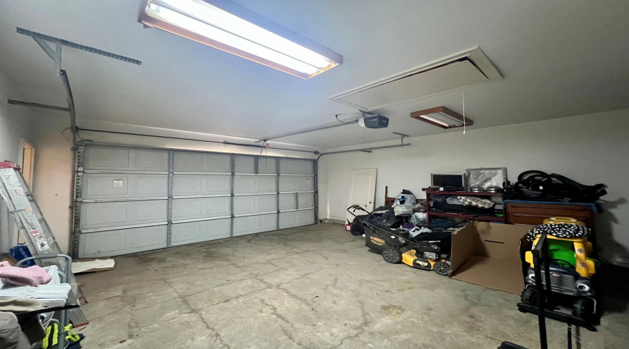 9029 Cliff Loop, LAREDO, Texas 78045, 3 Bedrooms Bedrooms, 6 Rooms Rooms,2 BathroomsBathrooms,Residential,For Sale,9029 Cliff Loop,20264411