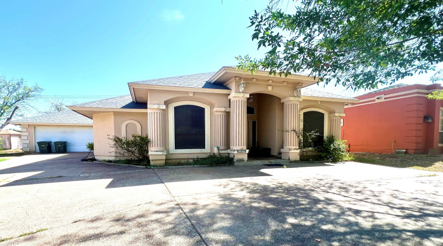 9029 Cliff Loop, LAREDO, Texas 78045, 3 Bedrooms Bedrooms, 6 Rooms Rooms,2 BathroomsBathrooms,Residential,For Sale,9029 Cliff Loop,20264411