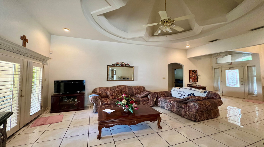 9029 Cliff Loop, LAREDO, Texas 78045, 3 Bedrooms Bedrooms, 6 Rooms Rooms,2 BathroomsBathrooms,Residential,For Sale,9029 Cliff Loop,20264411