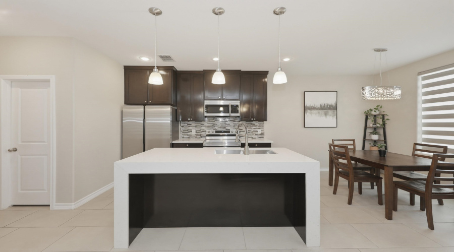 7915 Elka Lp, Laredo, Texas 78045, 3 Bedrooms Bedrooms, 6 Rooms Rooms,2 BathroomsBathrooms,Residential,For Sale,7915 Elka Lp,20264413