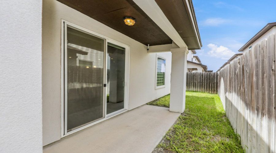7915 Elka Lp, Laredo, Texas 78045, 3 Bedrooms Bedrooms, 6 Rooms Rooms,2 BathroomsBathrooms,Residential,For Sale,7915 Elka Lp,20264413