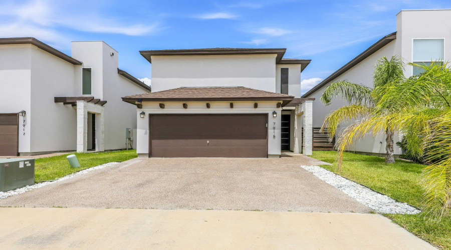 7915 Elka Lp, Laredo, Texas 78045, 3 Bedrooms Bedrooms, 6 Rooms Rooms,2 BathroomsBathrooms,Residential,For Sale,7915 Elka Lp,20264413