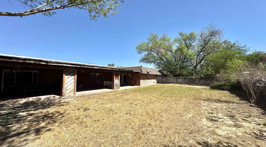 721 Lindenwood Dr, Laredo, Texas 78045, 4 Bedrooms Bedrooms, 10 Rooms Rooms,2 BathroomsBathrooms,Residential,For Sale,721 Lindenwood Dr,20264418