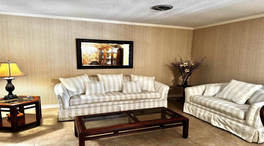 721 Lindenwood Dr, Laredo, Texas 78045, 4 Bedrooms Bedrooms, 10 Rooms Rooms,2 BathroomsBathrooms,Residential,For Sale,721 Lindenwood Dr,20264418