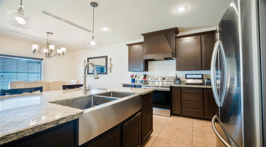 104 Chisos Oak Dr, Laredo, Texas 78045-6854, 3 Bedrooms Bedrooms, 5 Rooms Rooms,2 BathroomsBathrooms,Residential,For Sale,104 Chisos Oak Dr,20264421