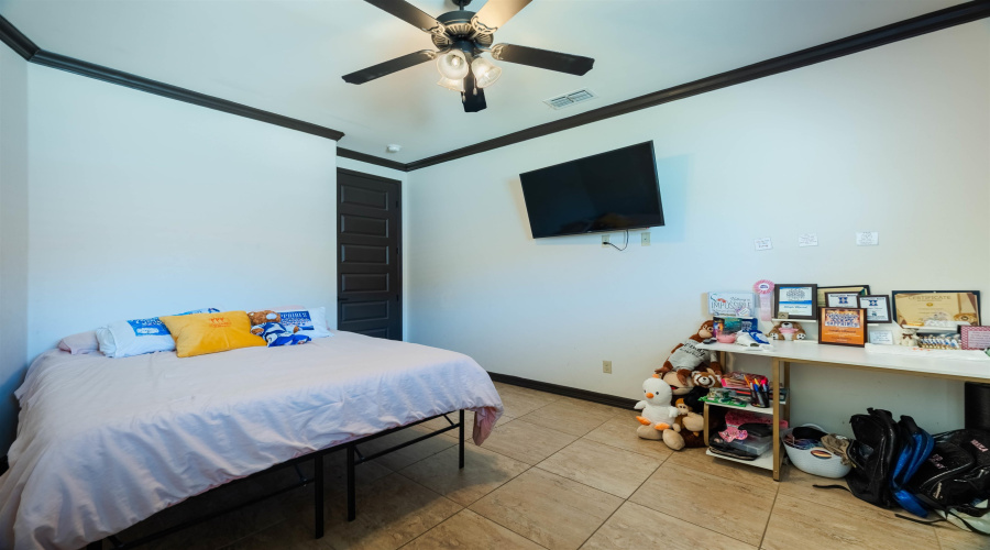 104 Chisos Oak Dr, Laredo, Texas 78045-6854, 3 Bedrooms Bedrooms, 5 Rooms Rooms,2 BathroomsBathrooms,Residential,For Sale,104 Chisos Oak Dr,20264421