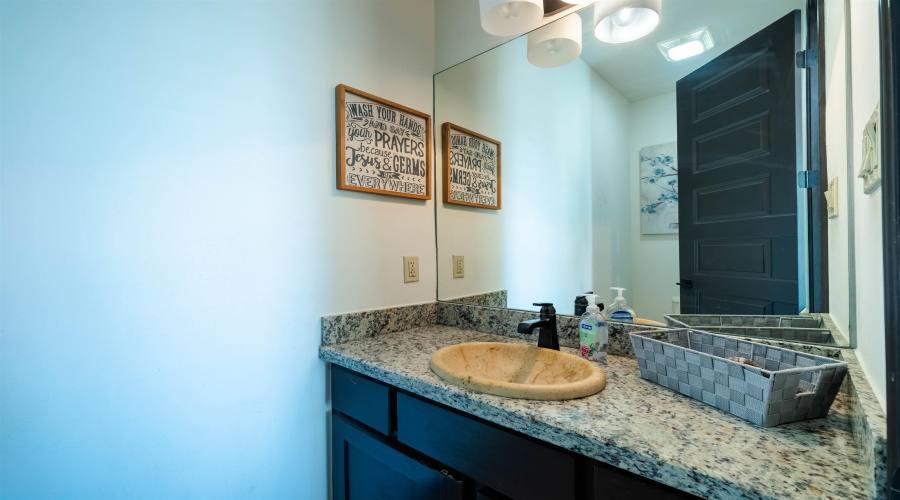 104 Chisos Oak Dr, Laredo, Texas 78045-6854, 3 Bedrooms Bedrooms, 5 Rooms Rooms,2 BathroomsBathrooms,Residential,For Sale,104 Chisos Oak Dr,20264421