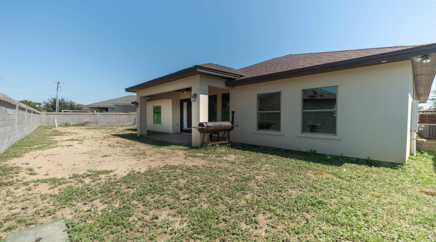 104 Chisos Oak Dr, Laredo, Texas 78045-6854, 3 Bedrooms Bedrooms, 5 Rooms Rooms,2 BathroomsBathrooms,Residential,For Sale,104 Chisos Oak Dr,20264421