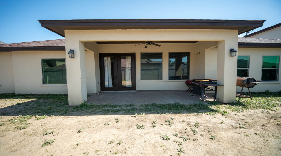 104 Chisos Oak Dr, Laredo, Texas 78045-6854, 3 Bedrooms Bedrooms, 5 Rooms Rooms,2 BathroomsBathrooms,Residential,For Sale,104 Chisos Oak Dr,20264421