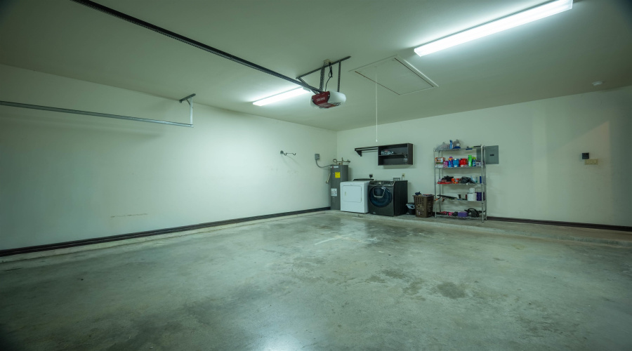 104 Chisos Oak Dr, Laredo, Texas 78045-6854, 3 Bedrooms Bedrooms, 5 Rooms Rooms,2 BathroomsBathrooms,Residential,For Sale,104 Chisos Oak Dr,20264421
