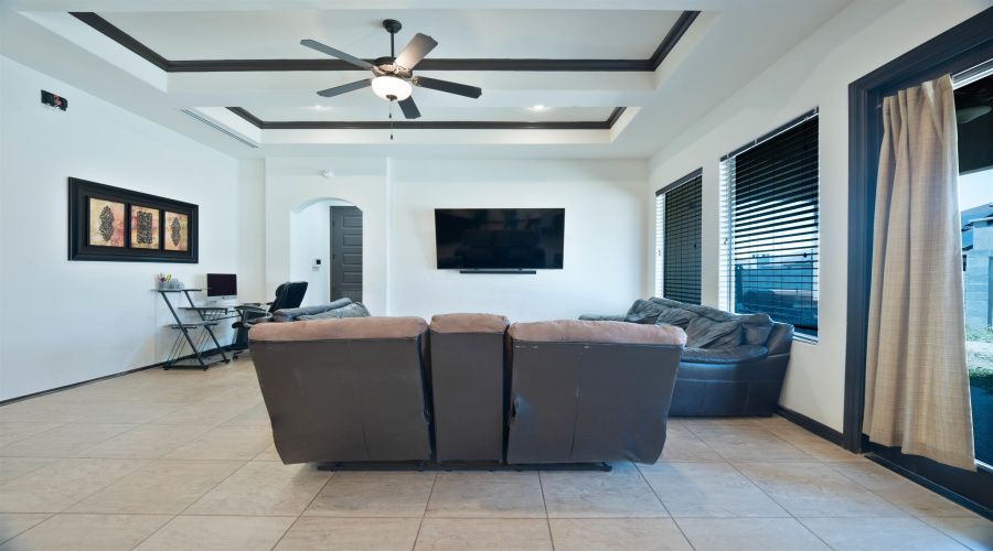 104 Chisos Oak Dr, Laredo, Texas 78045-6854, 3 Bedrooms Bedrooms, 5 Rooms Rooms,2 BathroomsBathrooms,Residential,For Sale,104 Chisos Oak Dr,20264421