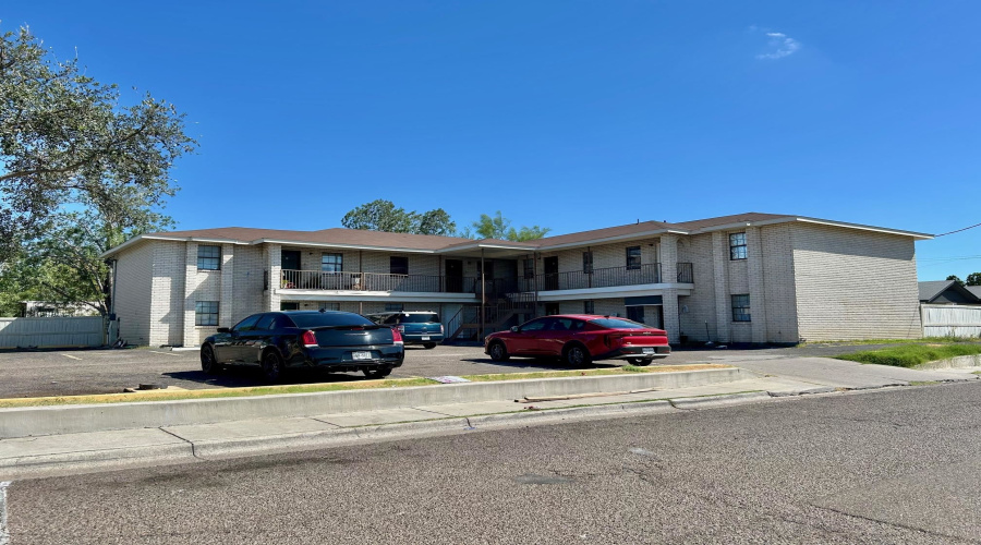 3801 Juarez Ave, Laredo, Texas 78041, ,Multi-family,For Sale,3801 Juarez Ave,20264414