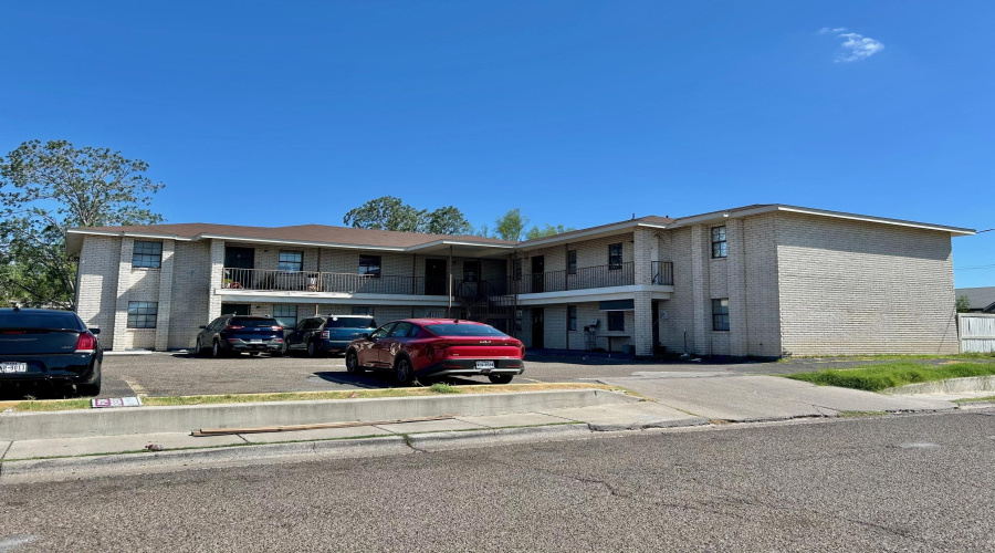 3801 Juarez Ave, Laredo, Texas 78041, ,Multi-family,For Sale,3801 Juarez Ave,20264414