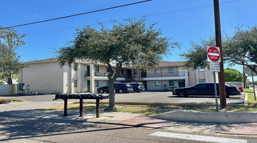 3801 Juarez Ave, Laredo, Texas 78041, ,Multi-family,For Sale,3801 Juarez Ave,20264414