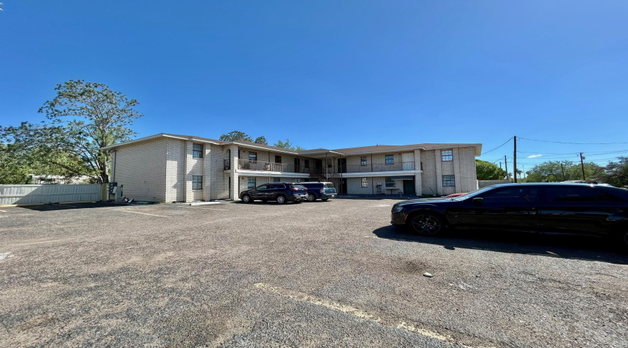 3801 Juarez Ave, Laredo, Texas 78041, ,Multi-family,For Sale,3801 Juarez Ave,20264414