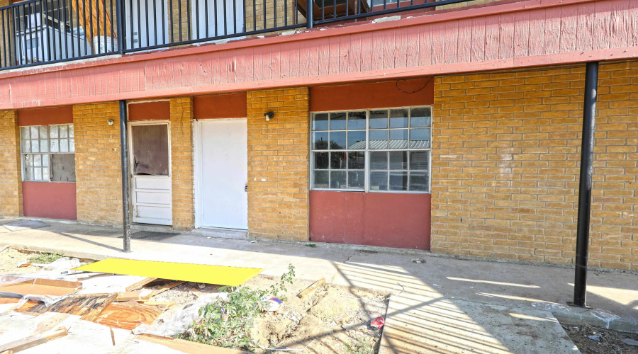 1001 Reynolds St, Laredo, Texas 78040, ,Multi-family,For Sale,1001 Reynolds St,20264415