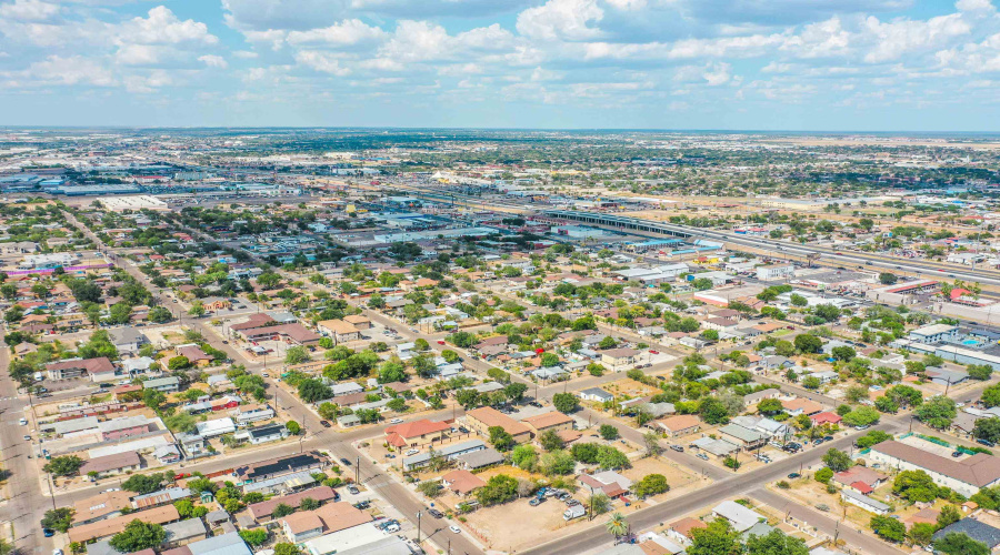 3802 Convent Ave, Laredo, Texas 78041, ,Multi-family,For Sale,3802 Convent Ave,20264419