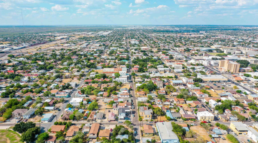1702 Iturbide St, Laredo, Texas 78040, ,Multi-family,For Sale,1702 Iturbide St,20264420