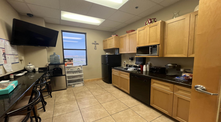 7220 Bob Bullock Lp, Laredo, Texas 78041, ,2 BathroomsBathrooms,Commercial retail/office,For Sale,7220 Bob Bullock Lp,20264426
