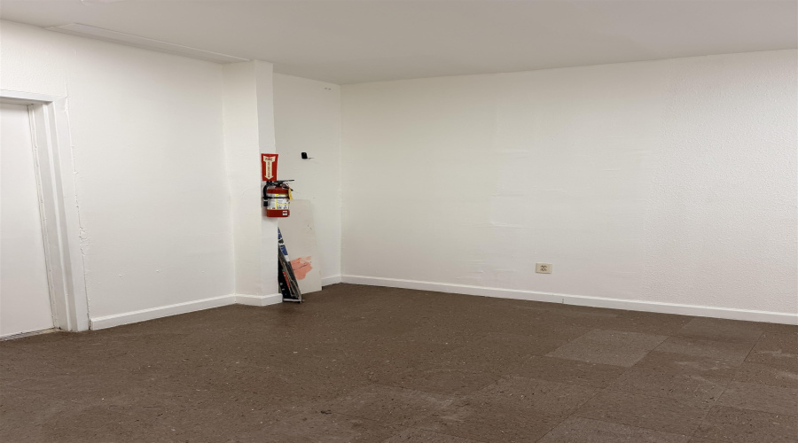 5603 San Dario Ave, Laredo, Texas 78041, 1 Room Rooms,1 BathroomBathrooms,Commercial retail/office,For Rent,5603 San Dario Ave,20264433
