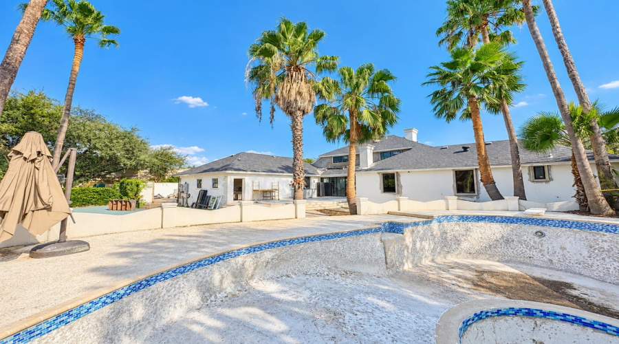 318 Linden Ln, Laredo, Texas 78041, 5 Bedrooms Bedrooms, 12 Rooms Rooms,4 BathroomsBathrooms,Residential,For Sale,318 Linden Ln,20264423