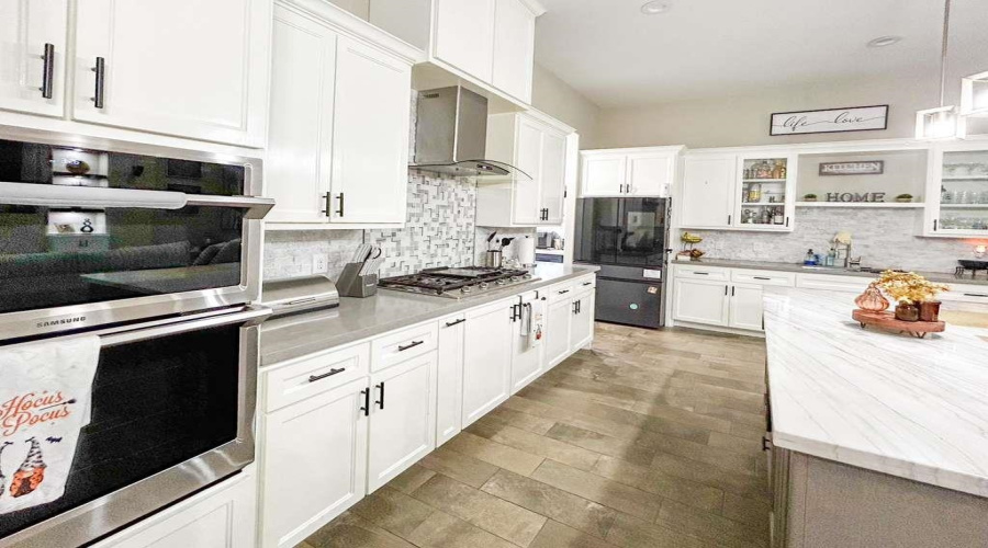 613 Puerta Del Sol, Laredo, Texas 78045, 4 Bedrooms Bedrooms, 6 Rooms Rooms,3 BathroomsBathrooms,Residential,For Sale,613 Puerta Del Sol,20264424