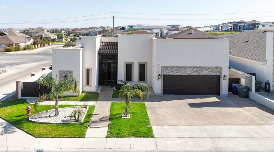 613 Puerta Del Sol, Laredo, Texas 78045, 4 Bedrooms Bedrooms, 6 Rooms Rooms,3 BathroomsBathrooms,Residential,For Sale,613 Puerta Del Sol,20264424