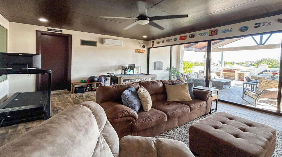 613 Puerta Del Sol, Laredo, Texas 78045, 4 Bedrooms Bedrooms, 6 Rooms Rooms,3 BathroomsBathrooms,Residential,For Sale,613 Puerta Del Sol,20264424