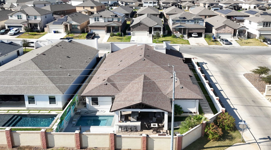613 Puerta Del Sol, Laredo, Texas 78045, 4 Bedrooms Bedrooms, 6 Rooms Rooms,3 BathroomsBathrooms,Residential,For Sale,613 Puerta Del Sol,20264424