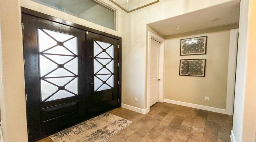 613 Puerta Del Sol, Laredo, Texas 78045, 4 Bedrooms Bedrooms, 6 Rooms Rooms,3 BathroomsBathrooms,Residential,For Sale,613 Puerta Del Sol,20264424