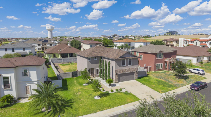 126 Guanajuato Dr., Laredo, Texas 78045, 4 Bedrooms Bedrooms, 8 Rooms Rooms,2 BathroomsBathrooms,Residential,For Sale,126 Guanajuato Dr.,20264427