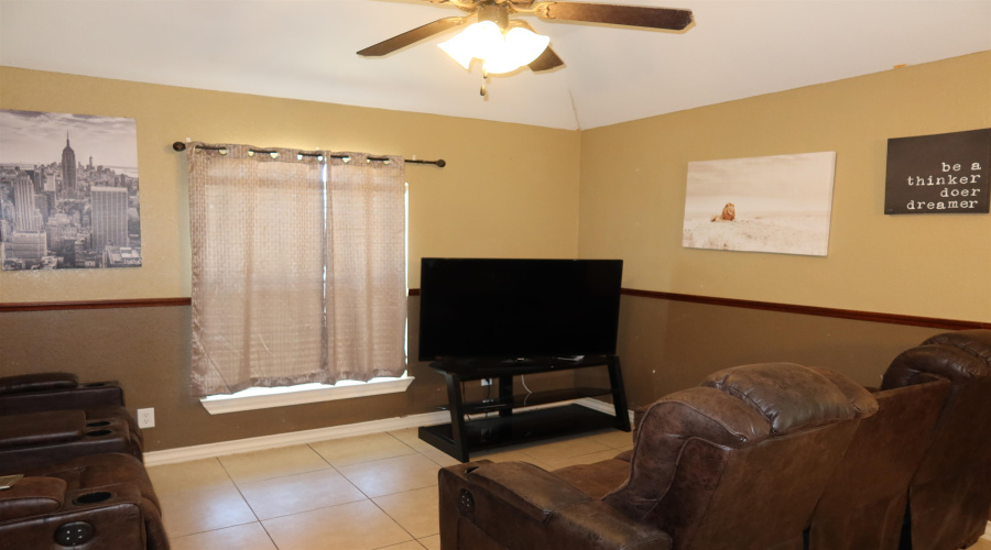 6408 Candela Dr, laredo, Texas 78043, 3 Bedrooms Bedrooms, 6 Rooms Rooms,2 BathroomsBathrooms,Residential,For Rent,6408 Candela Dr,20264434