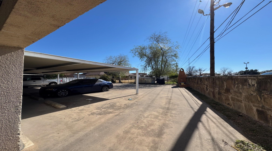 920 San Ygnacio Ave., Laredo, Texas 78040, ,Multi-family,For Sale,920 San Ygnacio Ave.,20264428