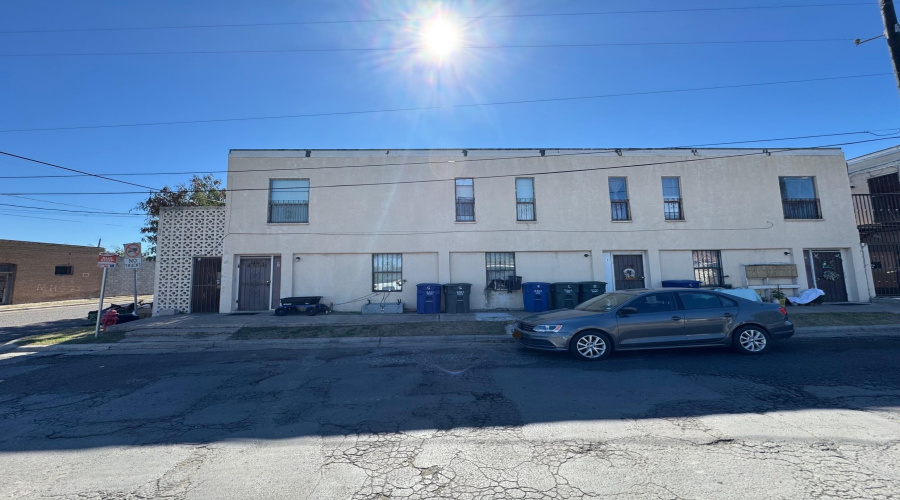 920 San Ygnacio Ave., Laredo, Texas 78040, ,Multi-family,For Sale,920 San Ygnacio Ave.,20264428