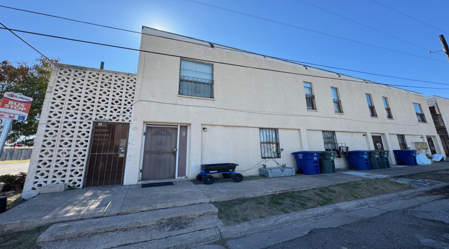 920 San Ygnacio Ave., Laredo, Texas 78040, ,Multi-family,For Sale,920 San Ygnacio Ave.,20264428