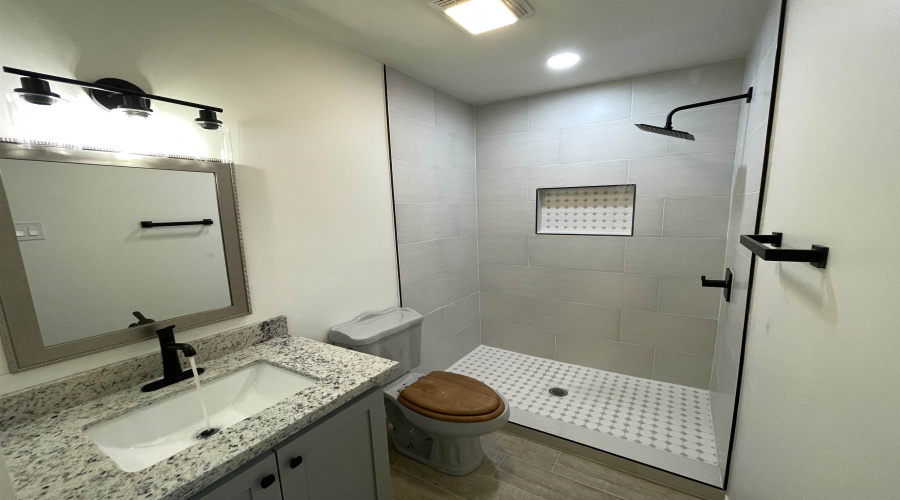 4018 N Meadow Ave, LAREDO, Texas 78041, 2 Bedrooms Bedrooms, 4 Rooms Rooms,1 BathroomBathrooms,Residential,For Rent,4018 N Meadow Ave,20264435