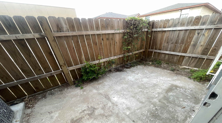 4018 N Meadow Ave, LAREDO, Texas 78041, 2 Bedrooms Bedrooms, 4 Rooms Rooms,1 BathroomBathrooms,Residential,For Rent,4018 N Meadow Ave,20264435