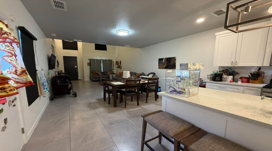 5423 Capilla St., Laredo, Texas 78046, 3 Bedrooms Bedrooms, 6 Rooms Rooms,2 BathroomsBathrooms,Residential,For Sale,5423 Capilla St.,20264437