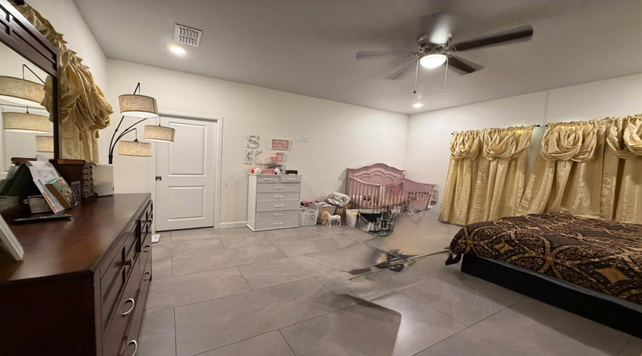 5423 Capilla St., Laredo, Texas 78046, 3 Bedrooms Bedrooms, 6 Rooms Rooms,2 BathroomsBathrooms,Residential,For Sale,5423 Capilla St.,20264437