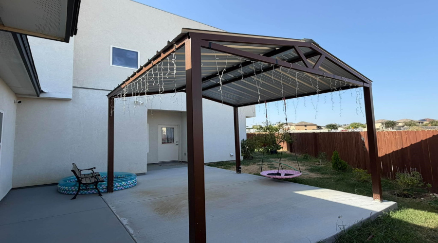 5423 Capilla St., Laredo, Texas 78046, 3 Bedrooms Bedrooms, 6 Rooms Rooms,2 BathroomsBathrooms,Residential,For Sale,5423 Capilla St.,20264437
